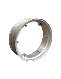 Llanta, Tamaño de la llanta: 8 x 24″.